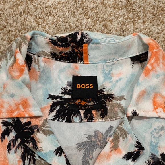 Hugo Boss - Men's Short Sleeve Hawaiian Palm Trees Rayer Camp Shirt (Size: M) - Picture 2 of 4